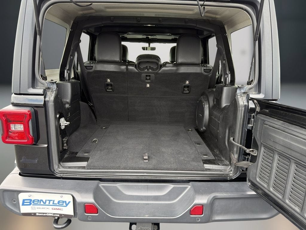 2018 Jeep Wrangler Unlimited Sahara 4x4