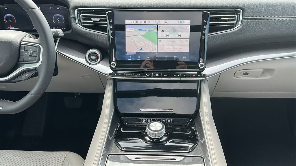 2023 Jeep Wagoneer 4x2