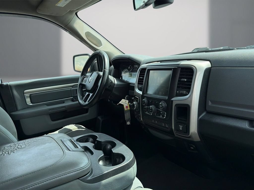 2017 RAM 1500 Big Horn Quad Cab 4x4 6'4" Box