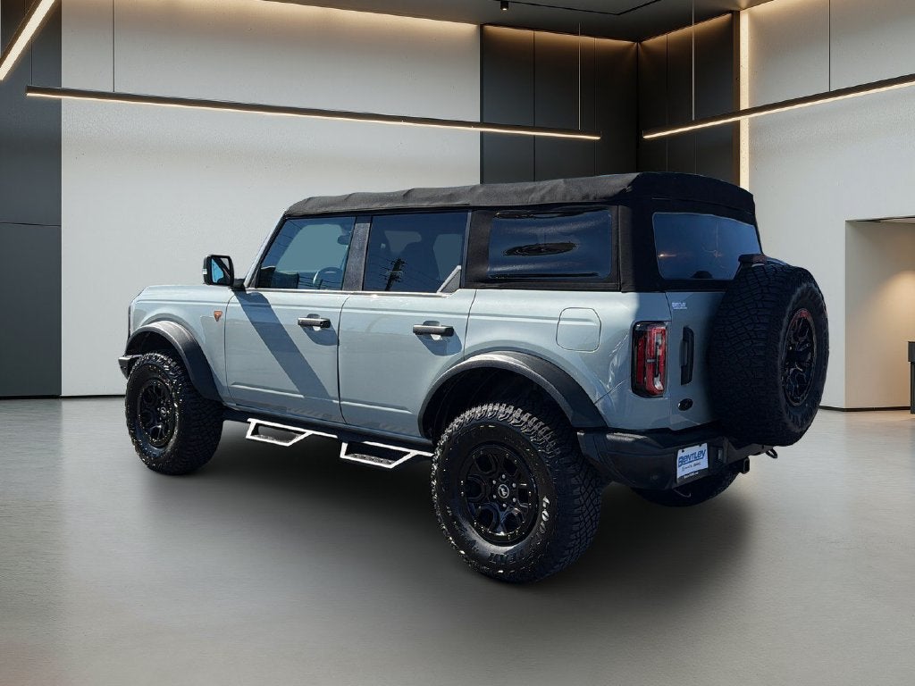 2021 Ford Bronco Base