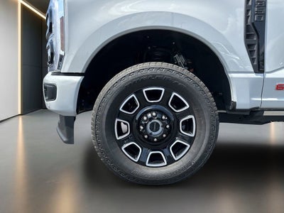 2025 Ford F-350 Platinum