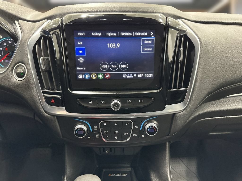 2022 Chevrolet Traverse LT Cloth