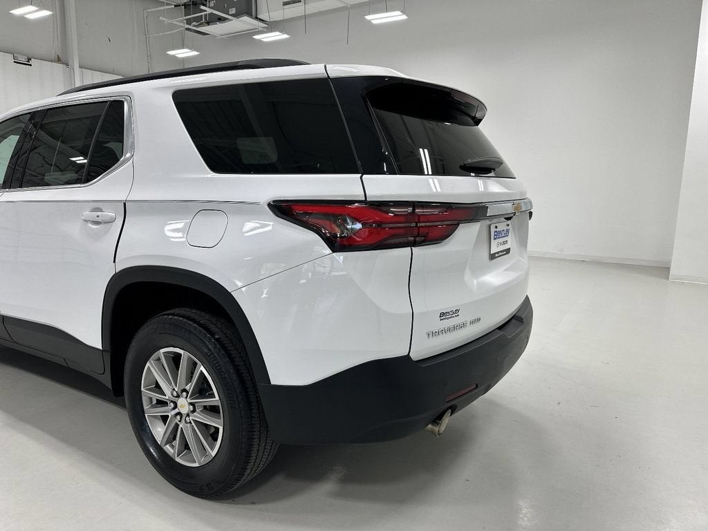 2022 Chevrolet Traverse LT Cloth