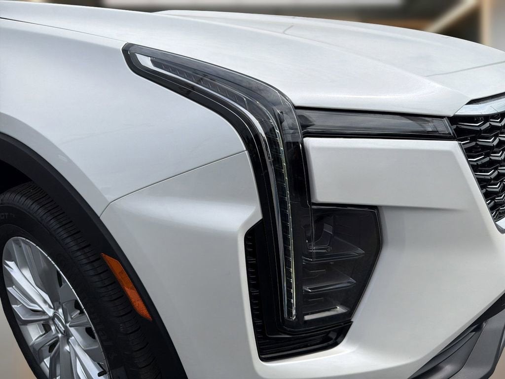 2024 Cadillac XT4 Luxury