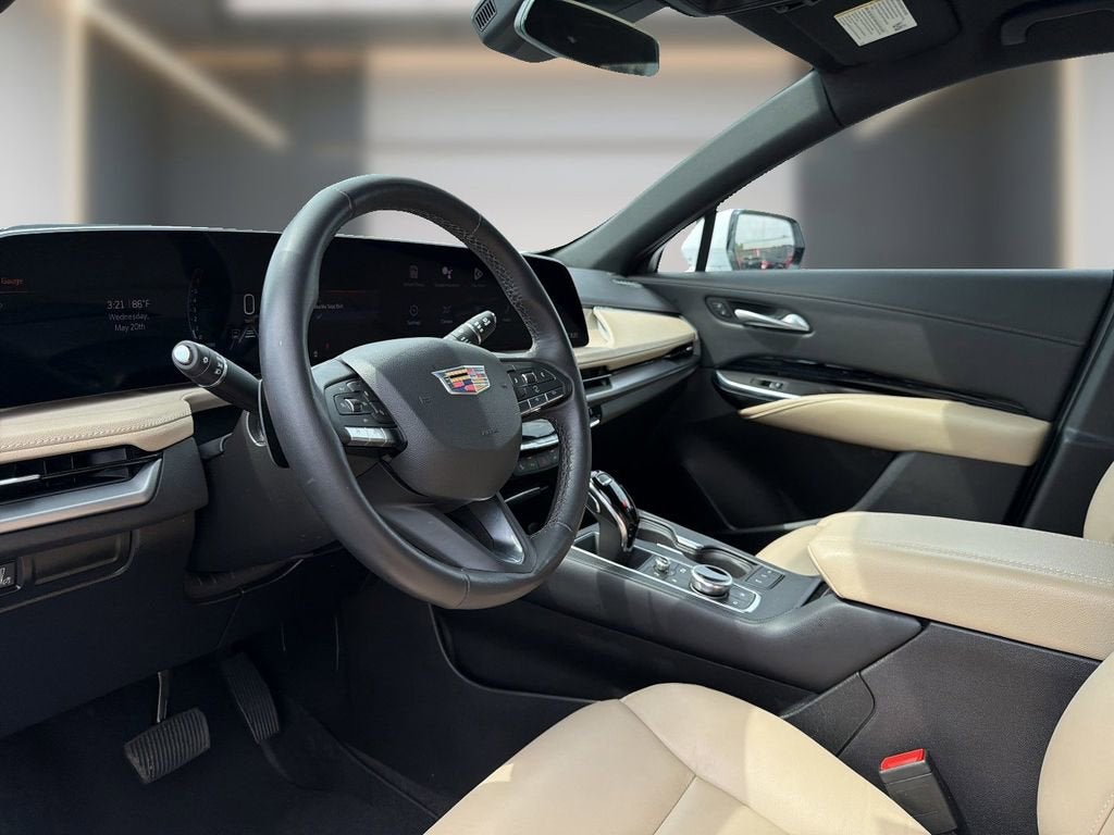2024 Cadillac XT4 Luxury