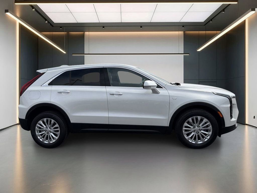 2024 Cadillac XT4 Luxury