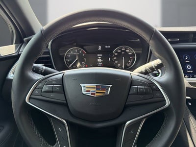 2024 Cadillac XT5 Luxury