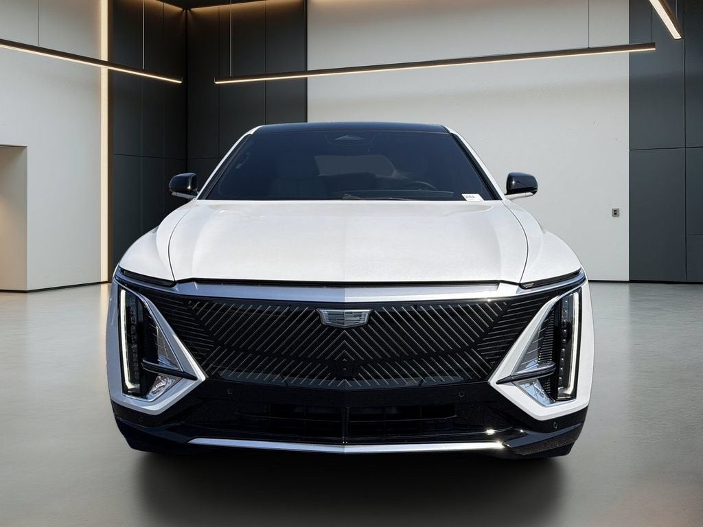 2024 Cadillac LYRIQ Luxury 1