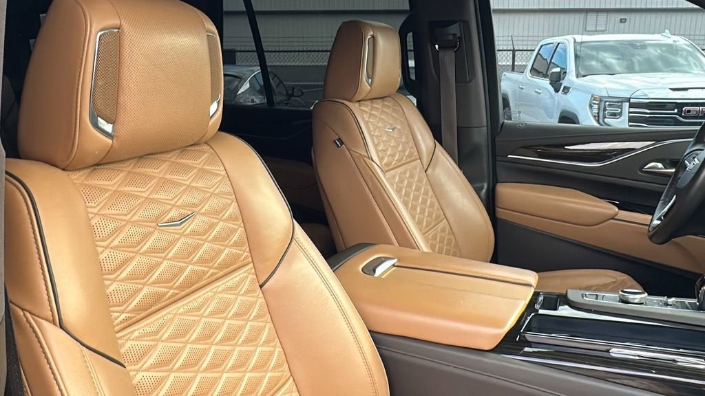 2022 Cadillac Escalade Sport