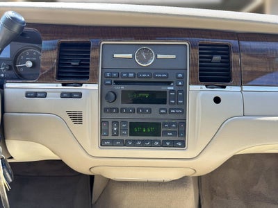2007 Lincoln Town Car Designer Series