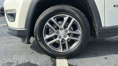 2020 Jeep Compass Latitude w/Sun/Safety Pkg