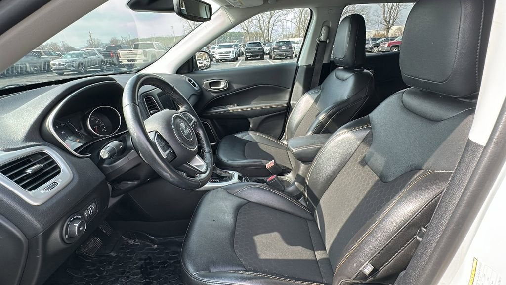 2020 Jeep Compass Latitude w/Sun/Safety Pkg