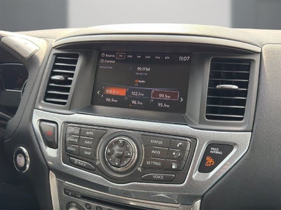 2018 Nissan Pathfinder SL