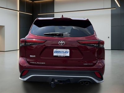 2022 Toyota Highlander XSE