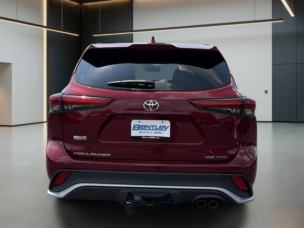 2022 Toyota Highlander XSE