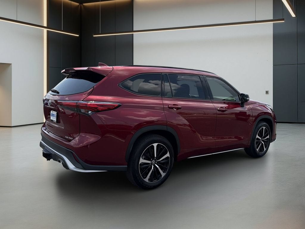 2022 Toyota Highlander XSE
