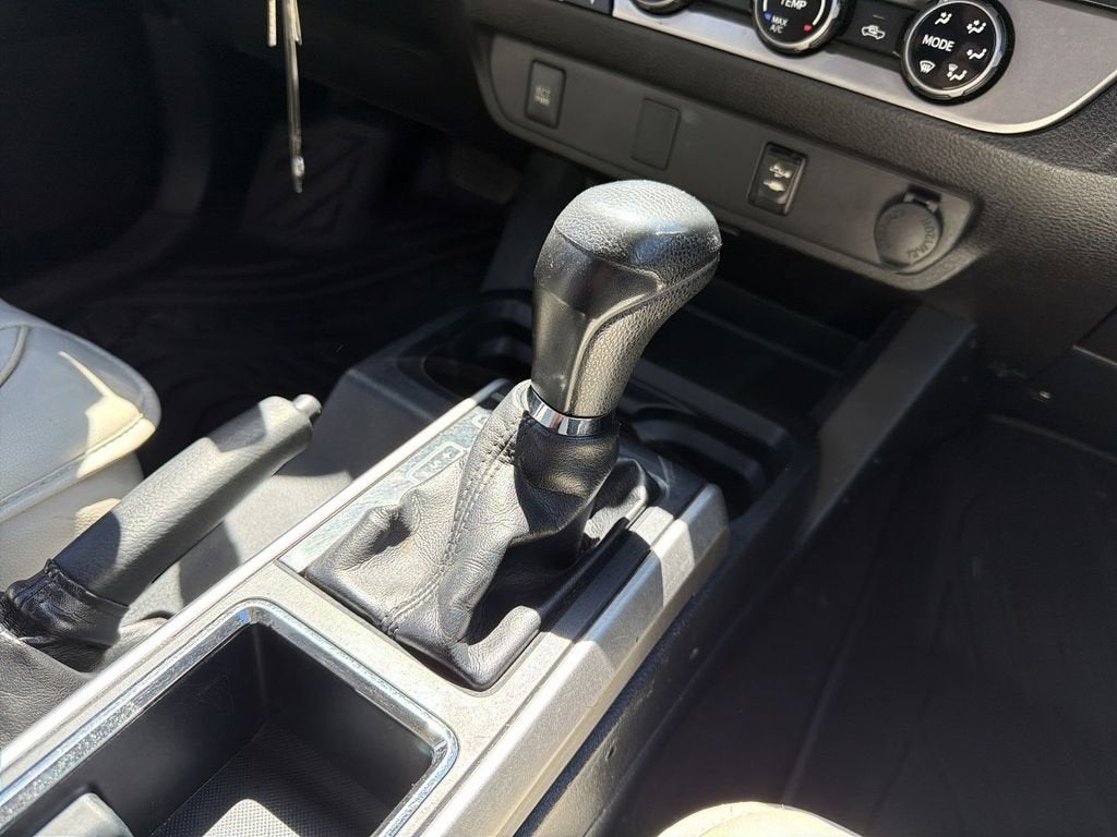 2017 Toyota Tacoma SR5 V6