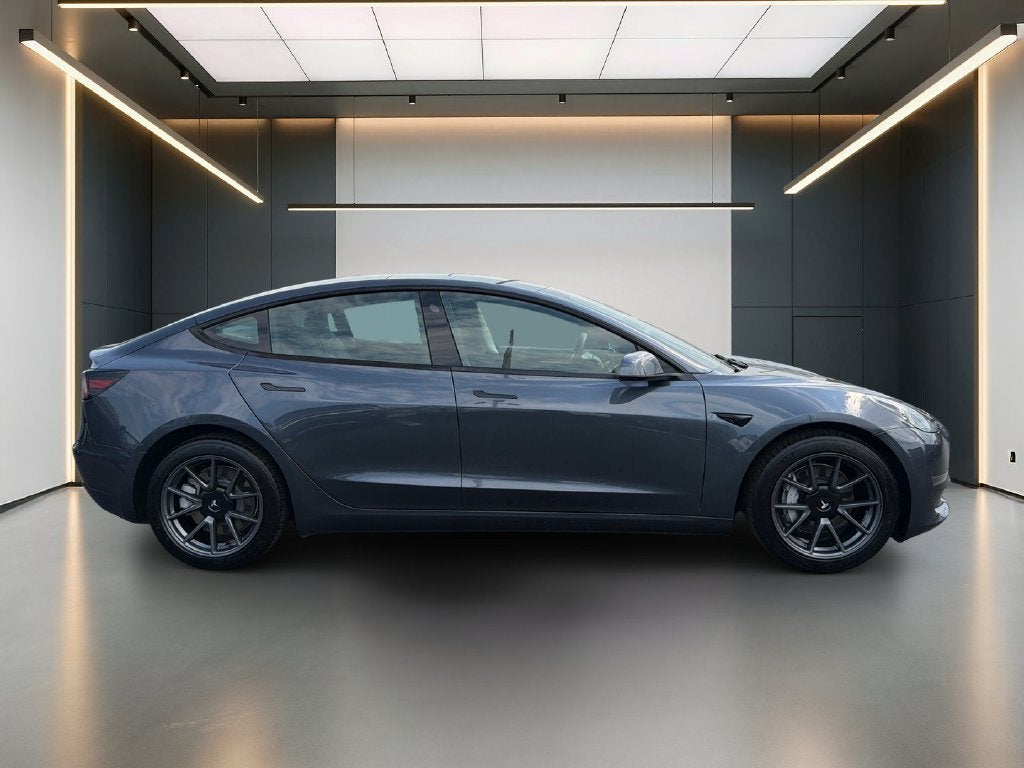 2023 Tesla Model 3 RWD