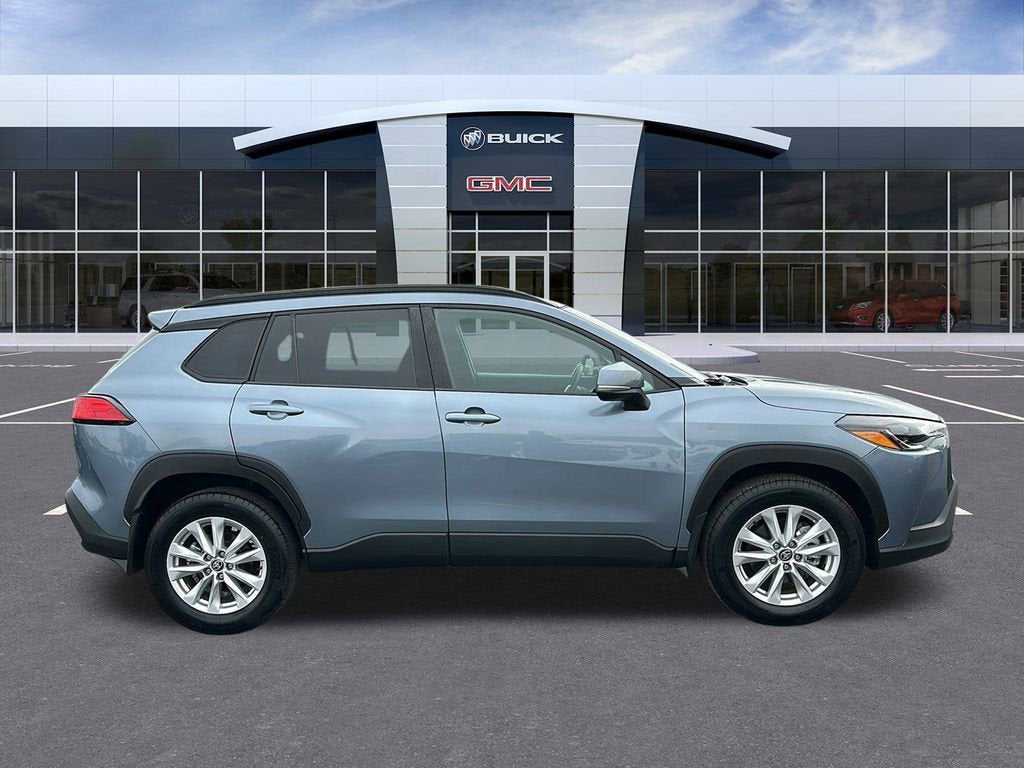 2024 Toyota Corolla Cross LE