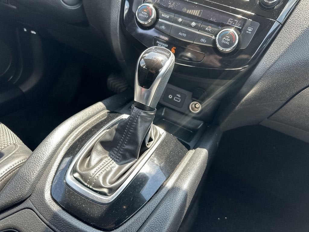 2022 Nissan Rogue Sport SV AWD Xtronic CVT