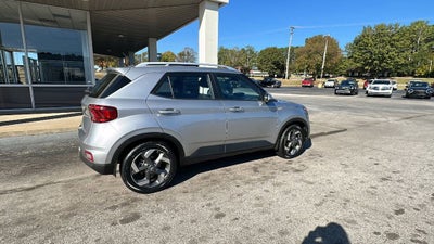 2024 Hyundai VENUE SEL