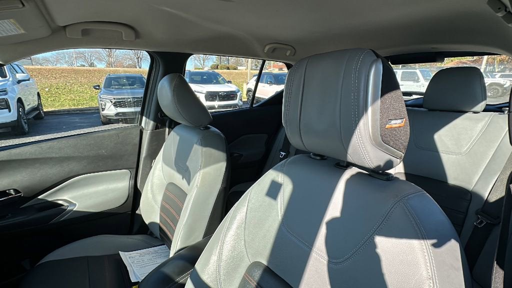 2024 Nissan Kicks SR