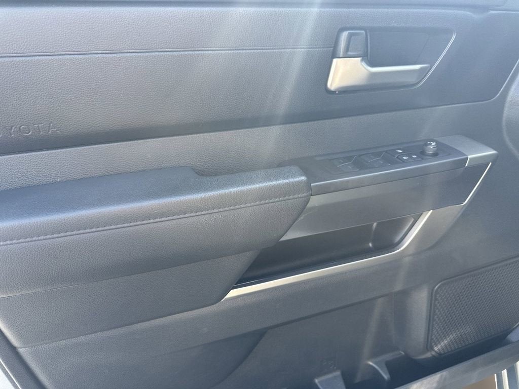 2024 Toyota Tundra 4WD SR5