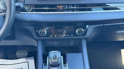 2023 Mitsubishi Outlander SE