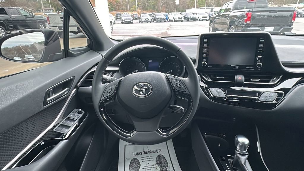 2022 Toyota C-HR XLE