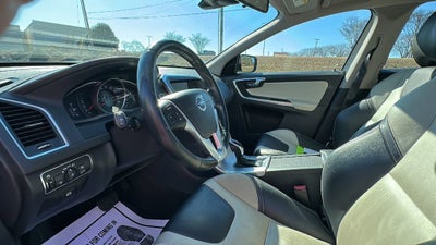 2017 Volvo XC60 T5 FWD