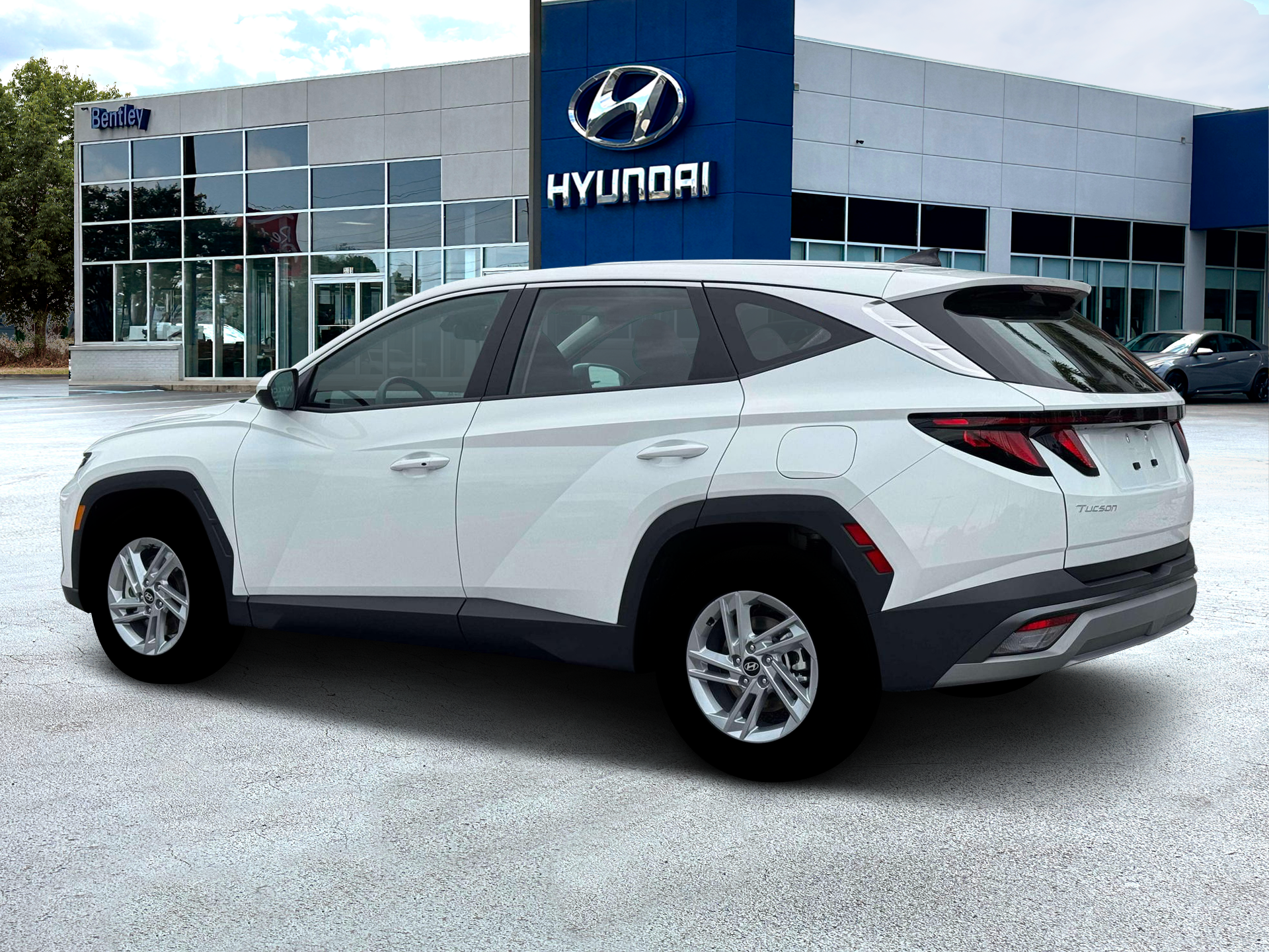 2026 Hyundai TUCSON SE FWD