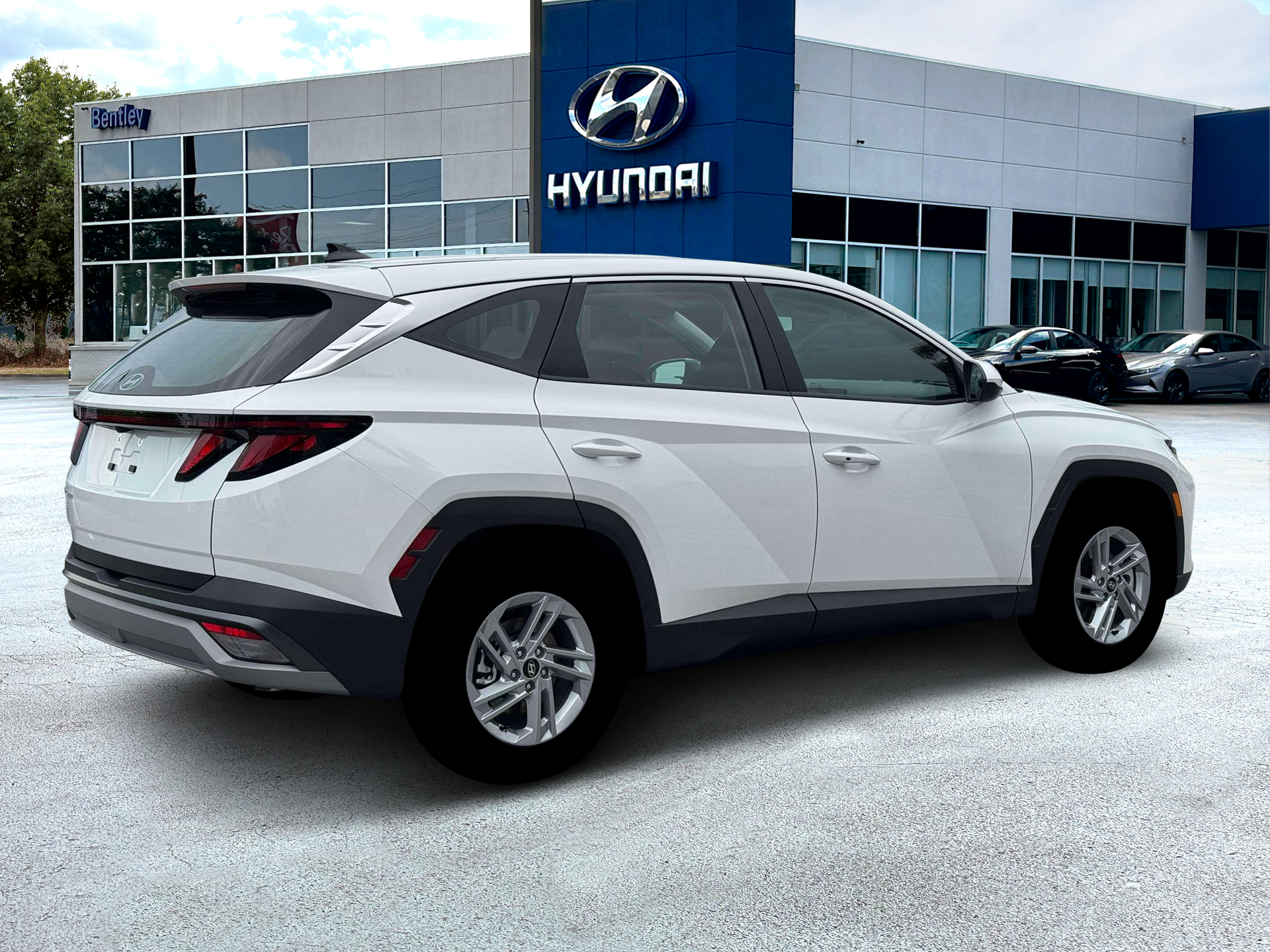 2026 Hyundai TUCSON SE FWD