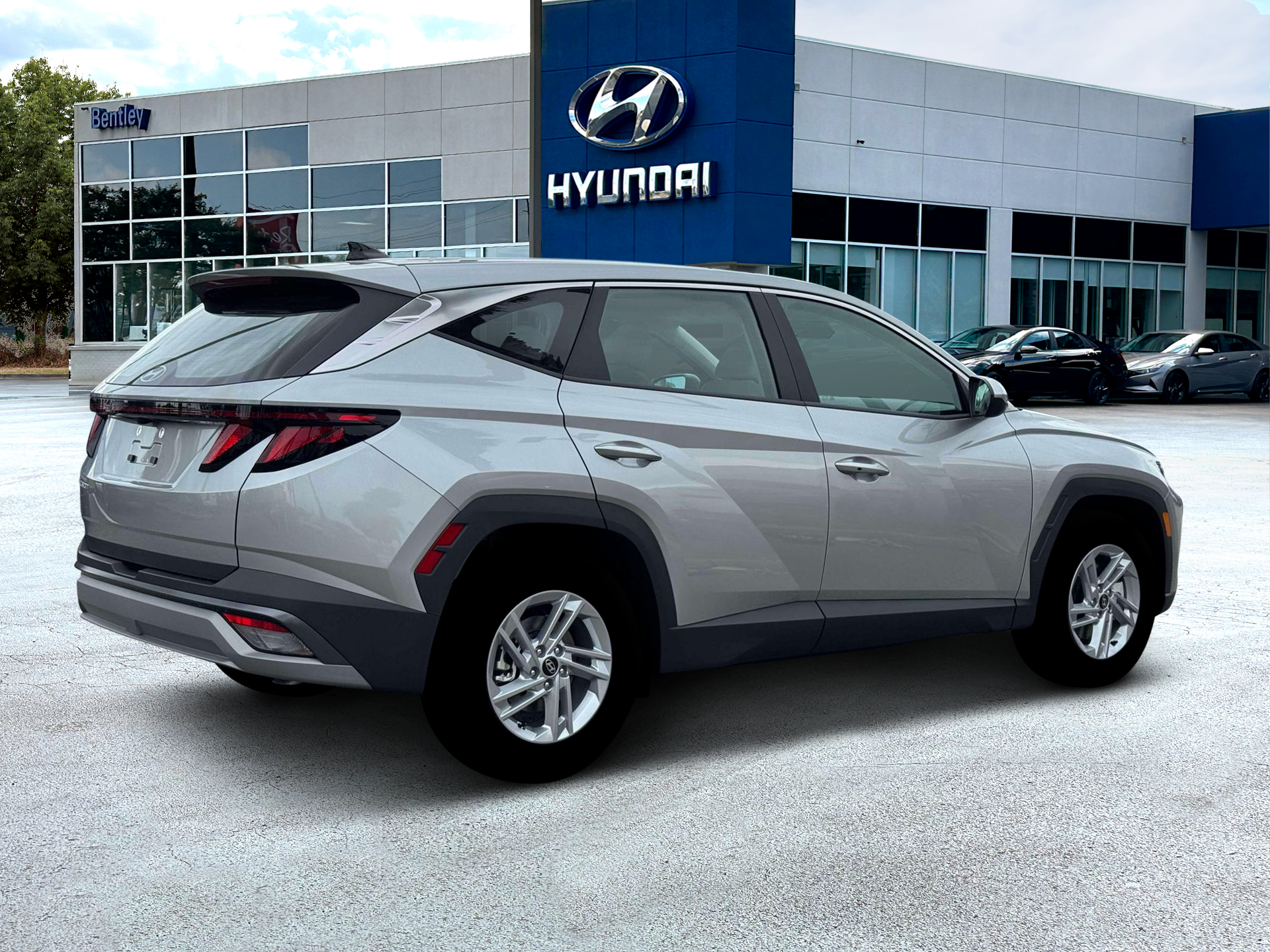 2026 Hyundai TUCSON SE FWD