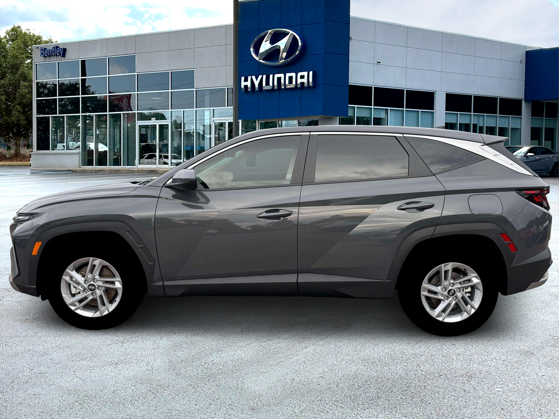 2026 Hyundai TUCSON SE FWD