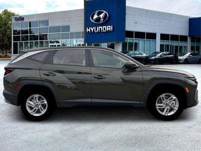 2026 Hyundai TUCSON SE