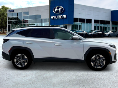 2026 Hyundai TUCSON SEL Premium FWD