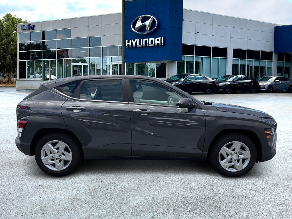 2027 Hyundai KONA SE