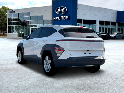 2026 Hyundai KONA SE FWD