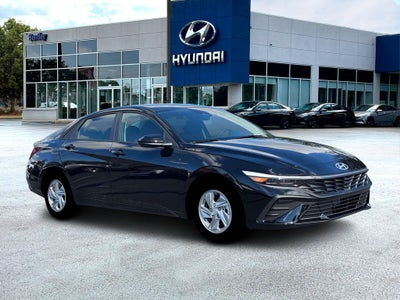 2026 Hyundai ELANTRA SE