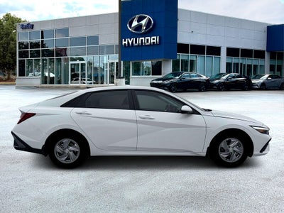 2026 Hyundai ELANTRA SE