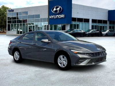 2026 Hyundai ELANTRA SE