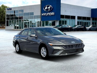 2026 Hyundai ELANTRA SE