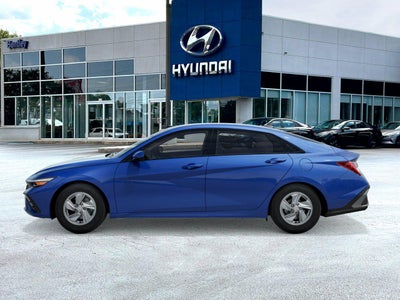 2026 Hyundai ELANTRA SE
