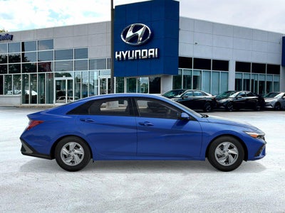 2026 Hyundai ELANTRA SE