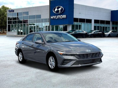 2026 Hyundai ELANTRA SE