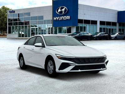 2026 Hyundai ELANTRA SE