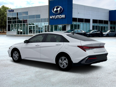 2026 Hyundai ELANTRA SE