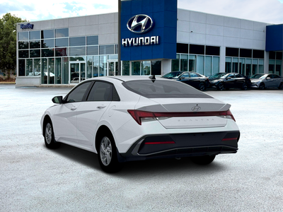 2026 Hyundai ELANTRA SE