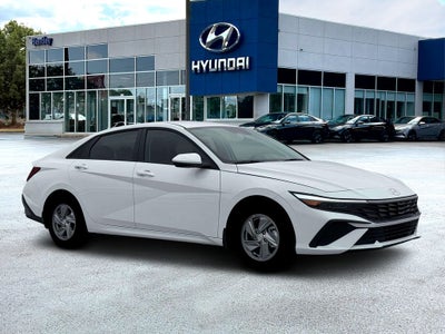 2026 Hyundai ELANTRA SE
