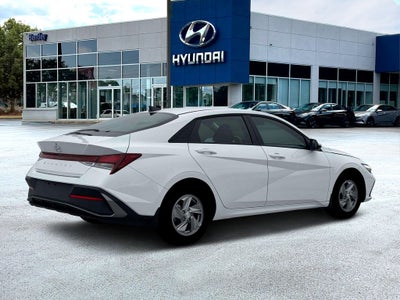 2026 Hyundai ELANTRA SE